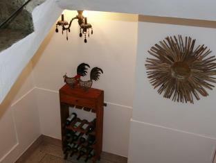 Crib 49 Guesthouse - Foreigner Only Сеул Екстер'єр фото
